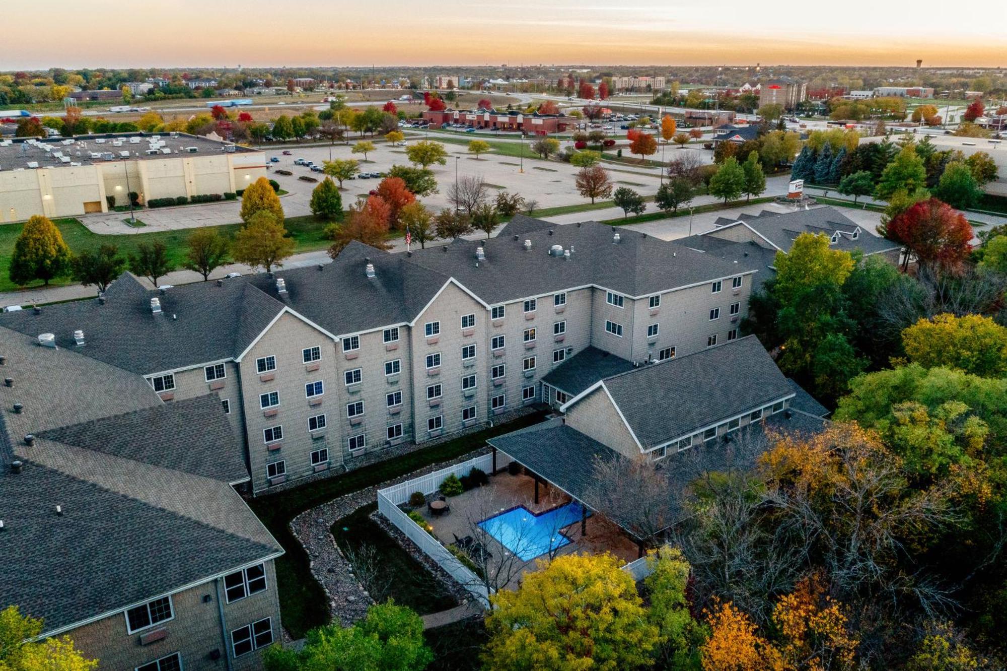 Stoney Creek Hotel Des Moines - Johnston Exterior photo
